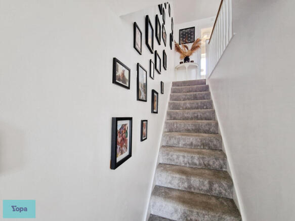 3 bed Semi-Detached for sale Image 10