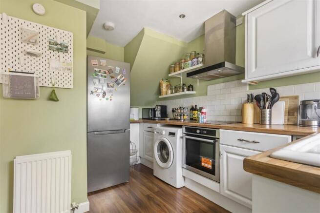 3 bed Terraced for sale Image 9