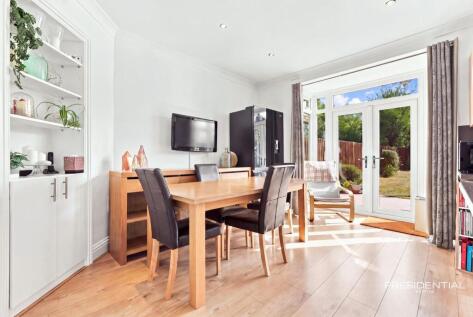 Coolgardie Avenue, Highams Park, E4