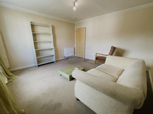 Lounge a.JPG