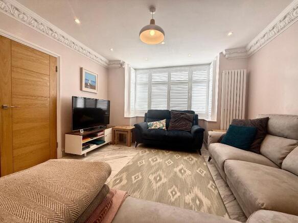 Richmond Hill, Round Green, Luton, Bedfordshire, LU2 7JQ photo 4