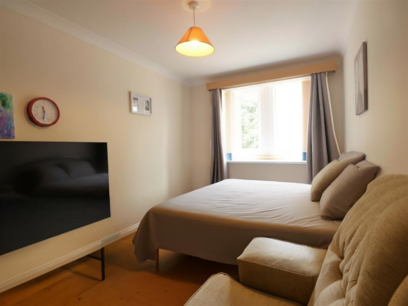 2 bed Apartment for sale Image 7