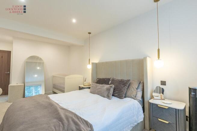 4 bed Semi-Detached for sale Image 12