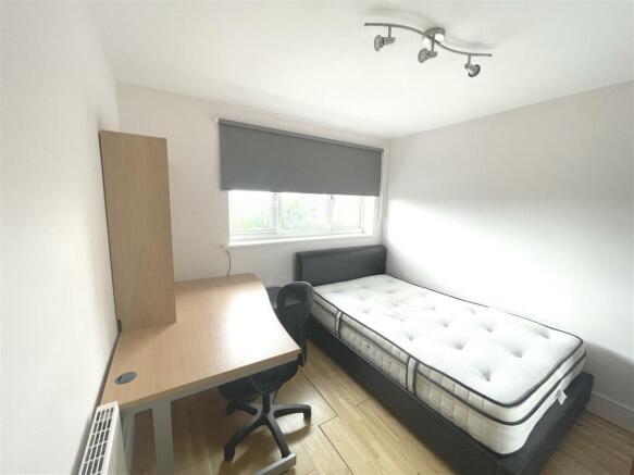 Bedroom4.JPG