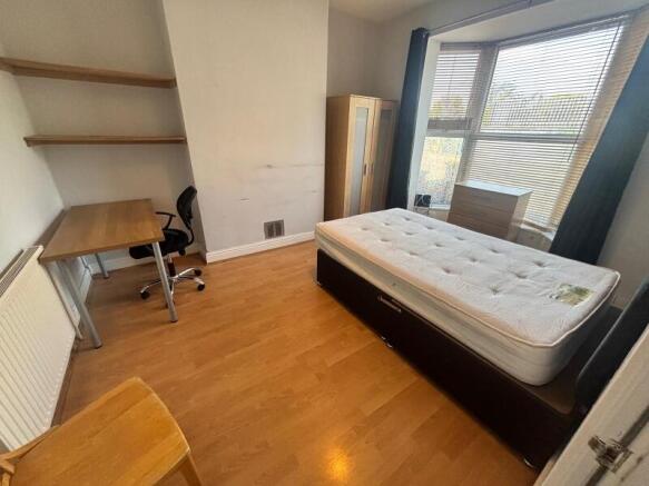 7 bed Terraced to rent Image 6