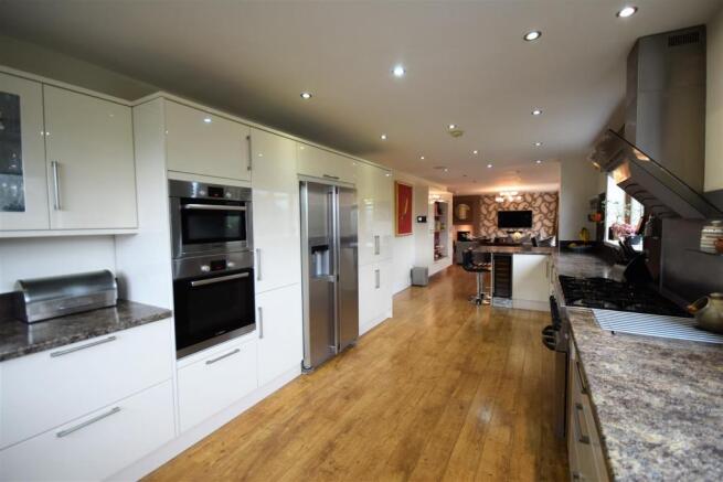 07 chapel Bank House, HX6 4DB.JPG