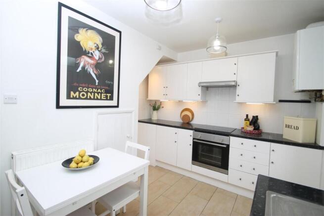 2 bed Terraced for sale Image 5