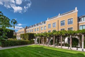 32, Rainsborough Square, London SW6 1DQ