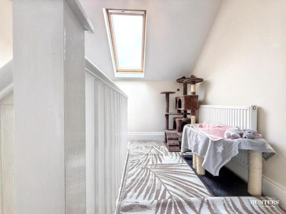 5 bed Detached for sale Image 11