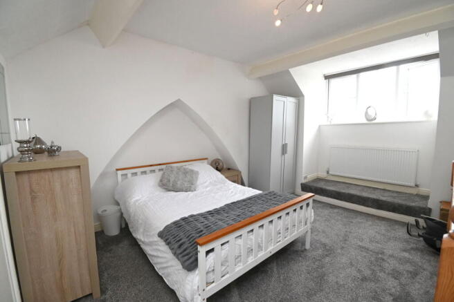 3 bed Terraced for sale Image 12