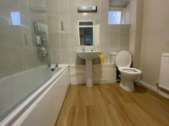 Bathroom.jpg