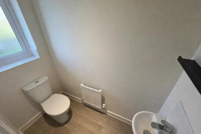 4 bed Town House to rent Image 7