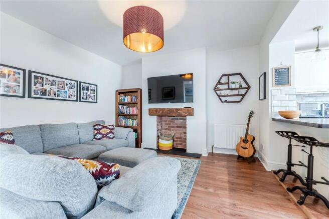 3 bed Semi-Detached for sale Image 4