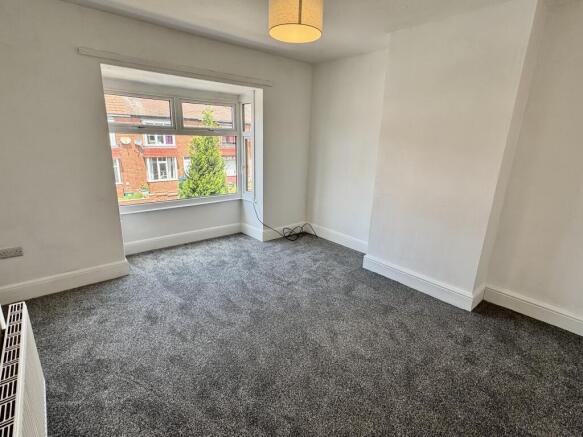 2 bed House to rent Image 8