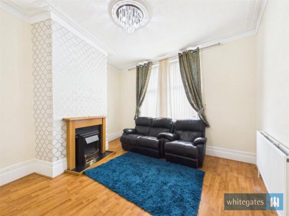 3 bed Terraced for sale Image 5