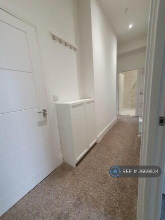 2 bed Flat to rent Image 5