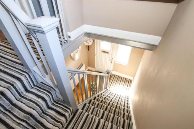 FIRST FLOOR LANDING