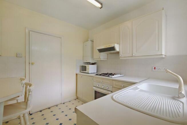 8548898-interior02-800.JPG