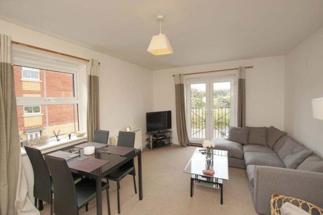 Lounge/Kitchen