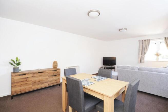 Lounge/Dining Room