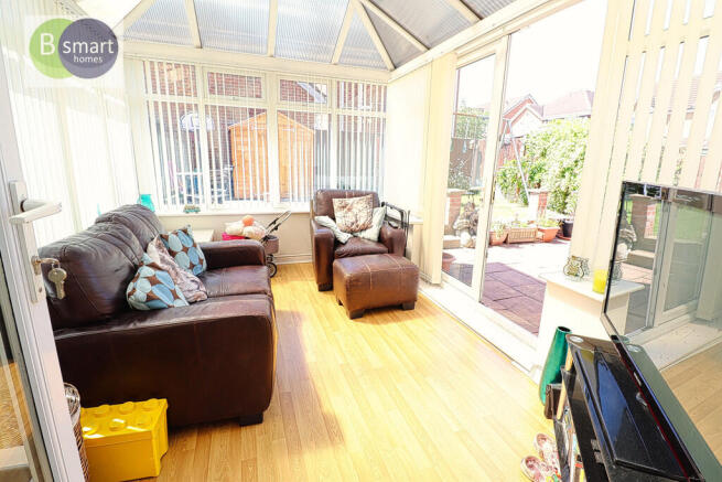 4 bed Detached for sale Image 7