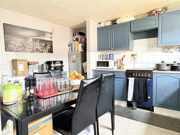 3 bed Maisonette for sale Image 4