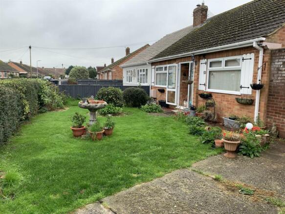 Front Garden.jpg