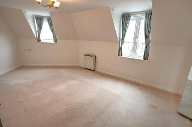 2 bed Flat for sale Image 4