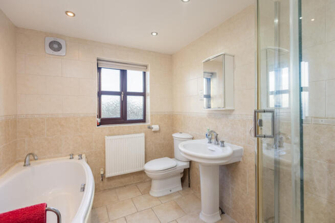Brooklands House Bathroom-1