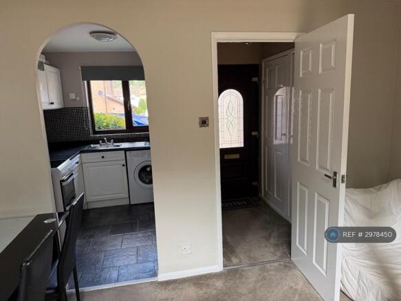 1 bed Terraced to rent Image 7