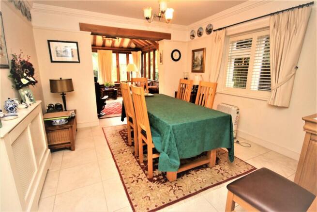 DINING ROOM: