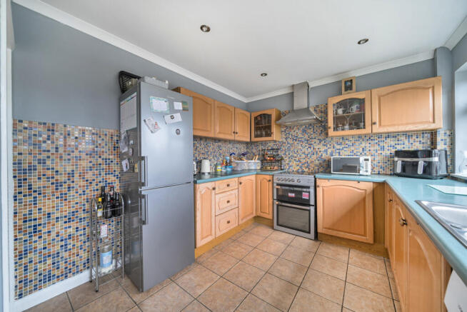 1401760-5-696e37a...