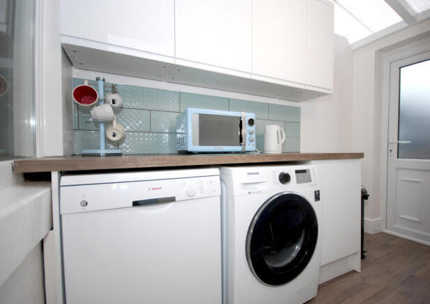 1 bed House Share to rent Image 7