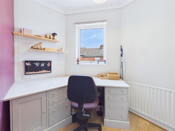 3 bed Terraced for sale Image 10