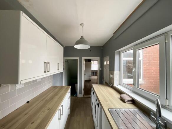 Minerva Street, Nottingham, NG6 - More