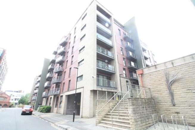2 bed Apartment to rent Image 9
