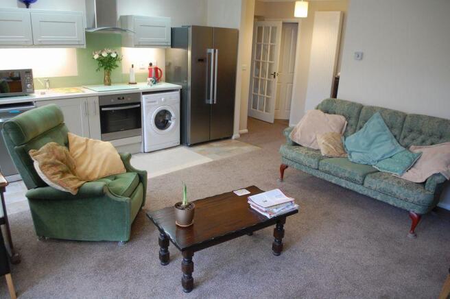 LOUNGE AREA