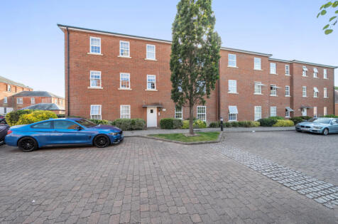 North Square, Knowle, Fareham, Hampshire, PO17
