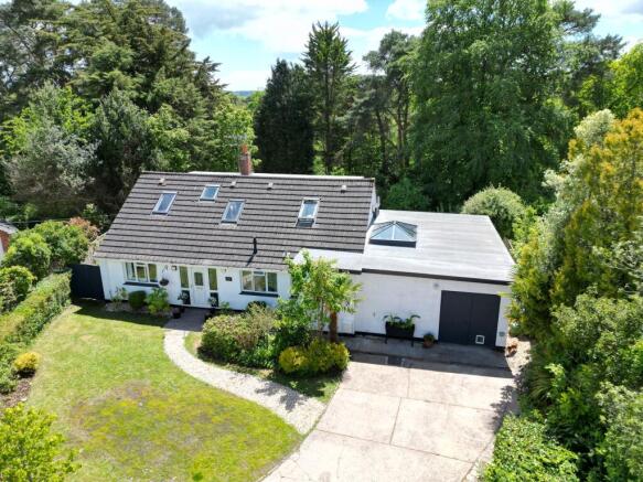 4-bed detached on Warren Close, West Hill, EX11, £875,000