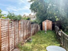 24a, Ronald Park Avenue, Westcliff-on-sea SS0 9QL