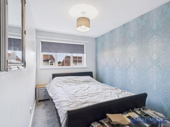 4 bed Semi-Detached for sale Image 10