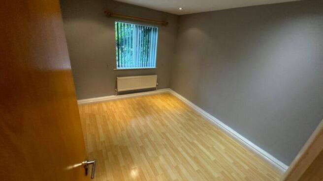 2 bed Apartment to rent Image 12