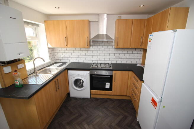 3 bed Town House to rent Image 4