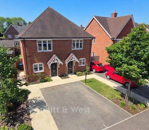 Front Aerial 2805