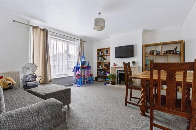 Woodside Road 33, - 04.jpg