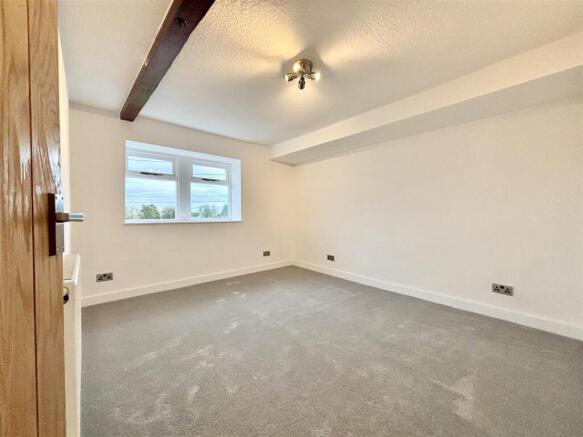 2 bed Terraced for sale Image 12