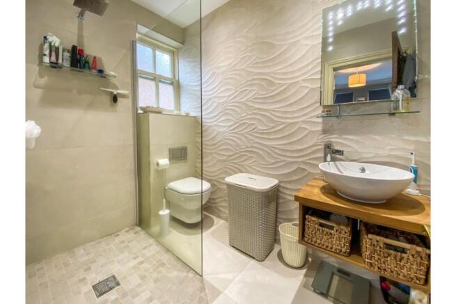 Master En-suite