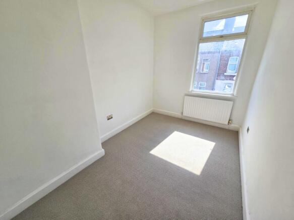 3 bed Terraced for sale Image 9