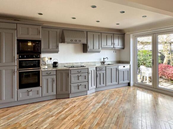 Kitchen/Breakfast Room