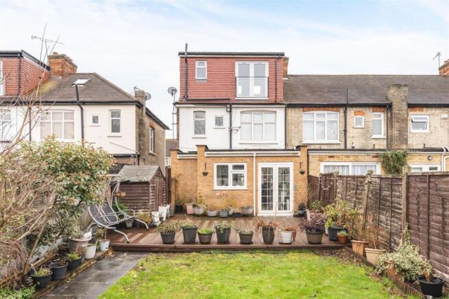 49 Coningsby Gardens-25.jpg